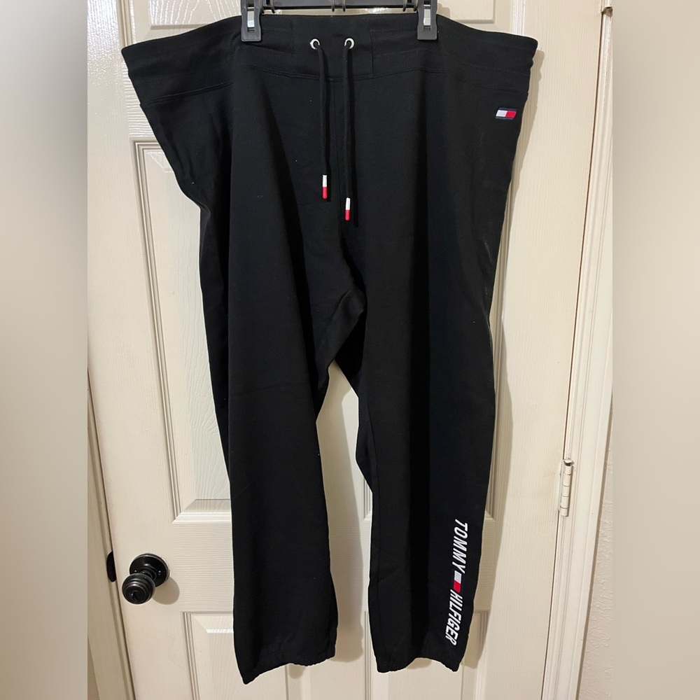 Tommy Hilfiger 3x Women’s Black Sweatpants